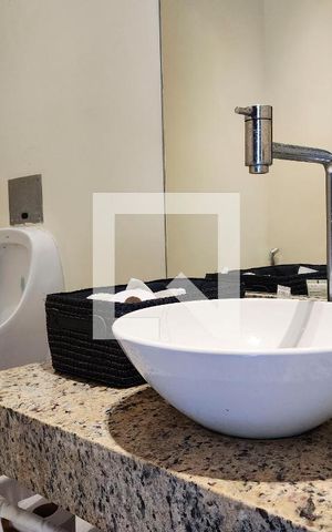 Casa à venda com 600m², 6 quartos e 3 vagas Casa à venda com 600m², 6 quartos e 3 vagasLavabo 3
