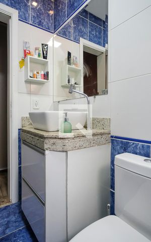 Apartamento à venda com 220m², 3 quartos e 2 vagasBanheiro da suíte