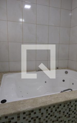 Casa à venda com 352m², 5 quartos e 2 vagasBanheiro da Suíte