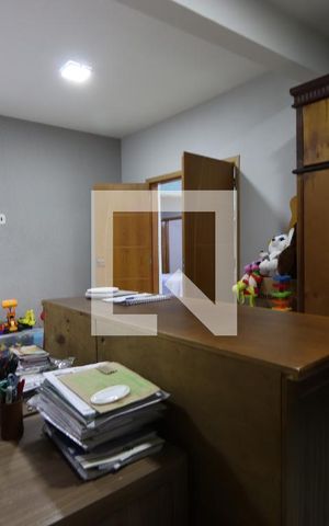 Casa à venda com 352m², 5 quartos e 2 vagasQuarto 4 (escritório)