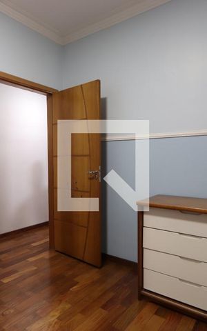 Casa à venda com 352m², 5 quartos e 2 vagasQuarto 3