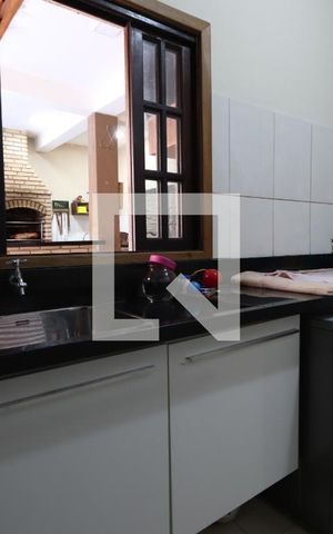 Casa à venda com 352m², 5 quartos e 2 vagasLavanderia