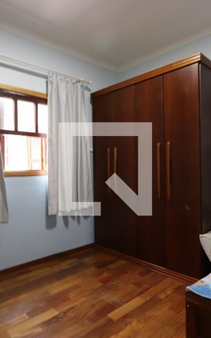 Casa à venda com 352m², 5 quartos e 2 vagasQuarto 3