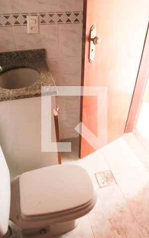 Apartamento à venda com 50m², 2 quartos e 1 vaga Apartamento à venda com 50m², 2 quartos e 1 vagaBanheiro Social