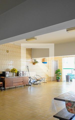 Casa à venda com 349m², 3 quartos e 7 vagas Casa à venda com 349m², 3 quartos e 7 vagasÁrea Gourmet