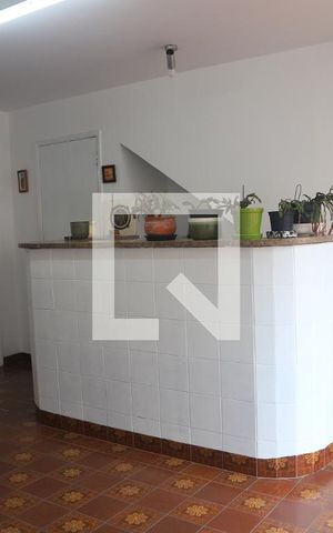 Casa à venda com 500m², 6 quartos e 4 vagasCasa fundos