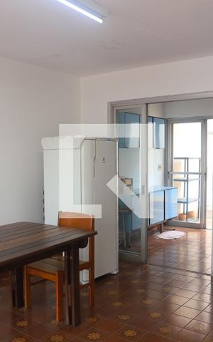 Casa à venda com 500m², 6 quartos e 4 vagasCasa fundos