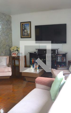 Casa à venda com 500m², 6 quartos e 4 vagasSala