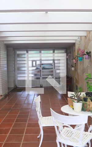 Casa à venda com 500m², 6 quartos e 4 vagasÁrea externa