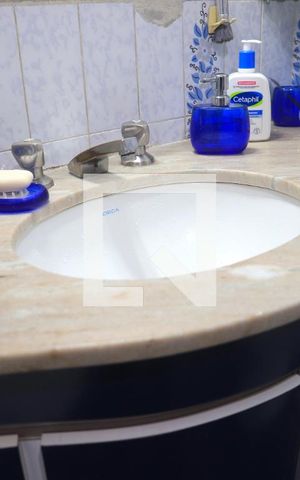 Casa à venda com 500m², 6 quartos e 4 vagasBanheiro da Suíte 2