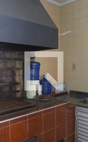 Casa à venda com 500m², 6 quartos e 4 vagasCasa fundos