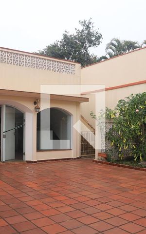 Casa à venda com 500m², 6 quartos e 4 vagasÁrea externa