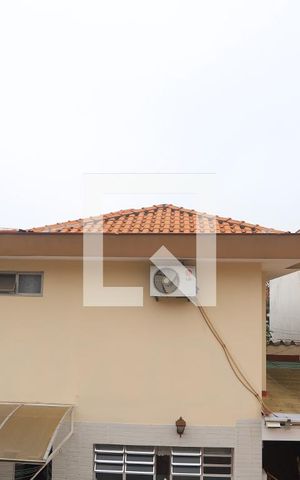 Casa à venda com 500m², 6 quartos e 4 vagasCasa fundos