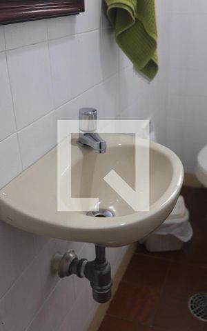 Casa à venda com 500m², 6 quartos e 4 vagasCasa fundos