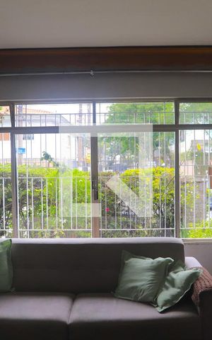 Casa à venda com 500m², 6 quartos e 4 vagasSala