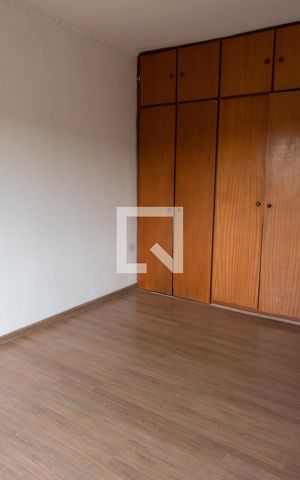 Casa à venda com 280m², 3 quartos e 2 vagas Casa à venda com 280m², 3 quartos e 2 vagasSUITE