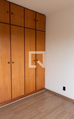Casa à venda com 280m², 3 quartos e 2 vagas Casa à venda com 280m², 3 quartos e 2 vagasQUARTO 2