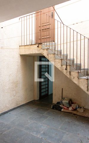 Casa à venda com 280m², 3 quartos e 2 vagas Casa à venda com 280m², 3 quartos e 2 vagasÁREA DE SERVIÇO