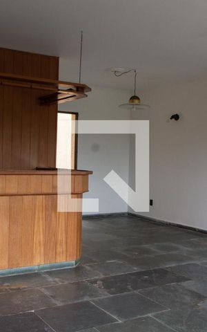 Casa à venda com 280m², 3 quartos e 2 vagas Casa à venda com 280m², 3 quartos e 2 vagasSALA