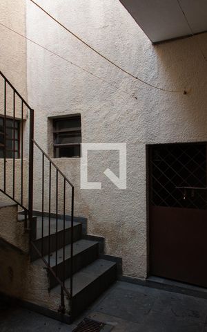 Casa à venda com 280m², 3 quartos e 2 vagas Casa à venda com 280m², 3 quartos e 2 vagasÁREA DE SERVIÇO
