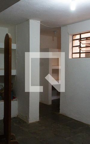 Casa à venda com 280m², 3 quartos e 2 vagas Casa à venda com 280m², 3 quartos e 2 vagasQUARTO DA ÁREA DE SERVIÇO