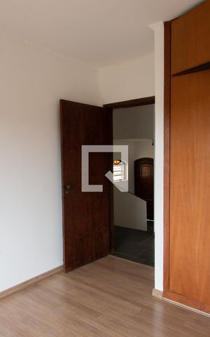 Casa à venda com 280m², 3 quartos e 2 vagas Casa à venda com 280m², 3 quartos e 2 vagasQUARTO 1