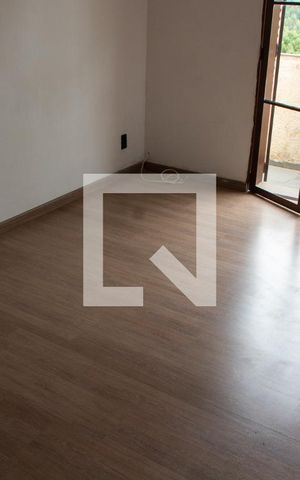 Casa à venda com 280m², 3 quartos e 2 vagas Casa à venda com 280m², 3 quartos e 2 vagasSUITE