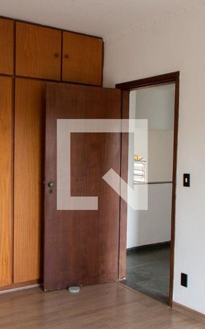 Casa à venda com 280m², 3 quartos e 2 vagas Casa à venda com 280m², 3 quartos e 2 vagasSUITE