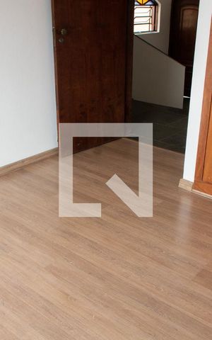 Casa à venda com 280m², 3 quartos e 2 vagas Casa à venda com 280m², 3 quartos e 2 vagasQUARTO 1