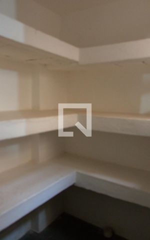 Casa à venda com 280m², 3 quartos e 2 vagas Casa à venda com 280m², 3 quartos e 2 vagasQUARTO DA ÁREA DE SERVIÇO