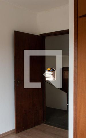 Casa à venda com 280m², 3 quartos e 2 vagas Casa à venda com 280m², 3 quartos e 2 vagasQUARTO 1