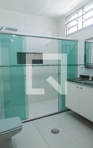 Casa à venda com 300m², 2 quartos e 3 vagasSuíte 2