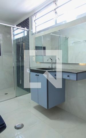 Casa à venda com 300m², 2 quartos e 3 vagasSuíte 1