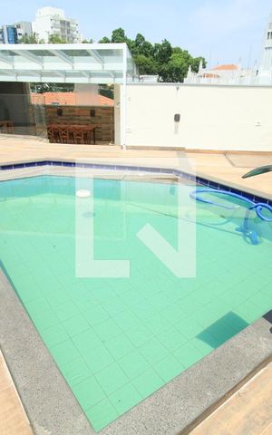 Casa à venda com 300m², 2 quartos e 3 vagasPiscina