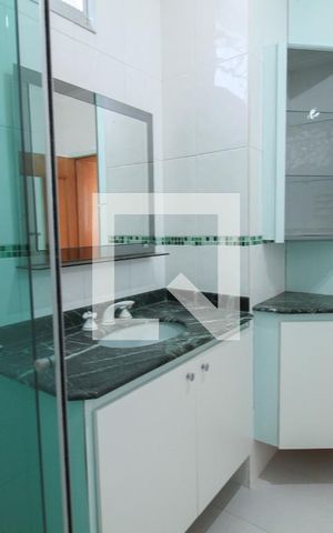 Casa à venda com 300m², 2 quartos e 3 vagasSuíte 2