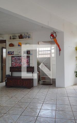 Casa à venda com 300m², 3 quartos e 4 vagasGaragem - Quatro Vagas