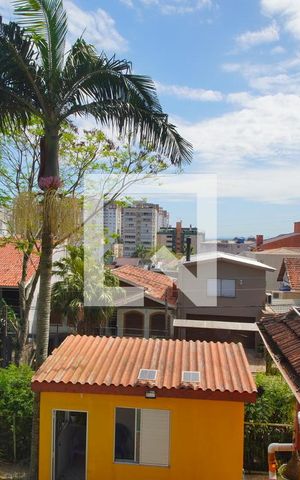 Casa à venda com 300m², 3 quartos e 4 vagasSala - Segundo Piso - Vista