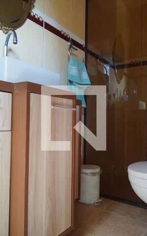 Casa à venda com 300m², 3 quartos e 4 vagasBanheiro de Serviço