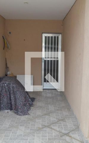 Casa à venda com 180m², 3 quartos e 1 vaga Casa à venda com 180m², 3 quartos e 1 vagaGaragem