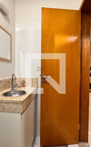 Apartamento à venda com 140m², 4 quartos e 2 vagas Apartamento à venda com 140m², 4 quartos e 2 vagasBanheiro 2
