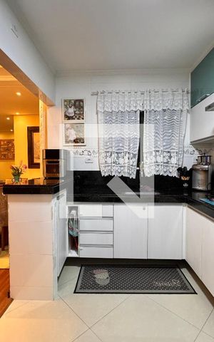 Apartamento à venda com 140m², 4 quartos e 2 vagas Apartamento à venda com 140m², 4 quartos e 2 vagasCozinha