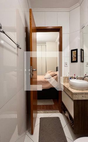 Apartamento à venda com 140m², 4 quartos e 2 vagas Apartamento à venda com 140m², 4 quartos e 2 vagasBanheiro da Suíte 1