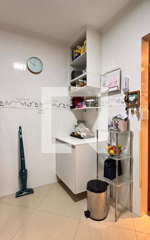 Apartamento à venda com 140m², 4 quartos e 2 vagas Apartamento à venda com 140m², 4 quartos e 2 vagasCozinha