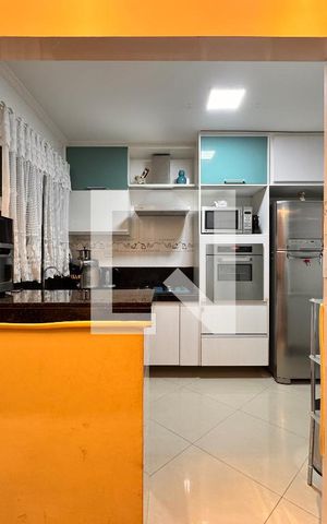 Apartamento à venda com 140m², 4 quartos e 2 vagas Apartamento à venda com 140m², 4 quartos e 2 vagasCozinha