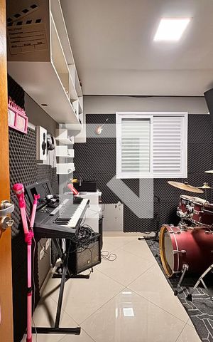 Apartamento à venda com 140m², 4 quartos e 2 vagas Apartamento à venda com 140m², 4 quartos e 2 vagasSuite 2