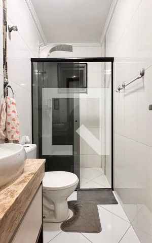 Apartamento à venda com 140m², 4 quartos e 2 vagas Apartamento à venda com 140m², 4 quartos e 2 vagasBanheiro da Suíte 1
