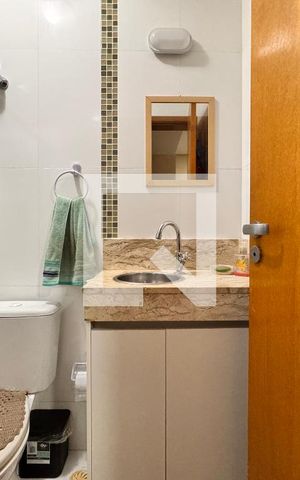 Apartamento à venda com 140m², 4 quartos e 2 vagas Apartamento à venda com 140m², 4 quartos e 2 vagasBanheiro 2