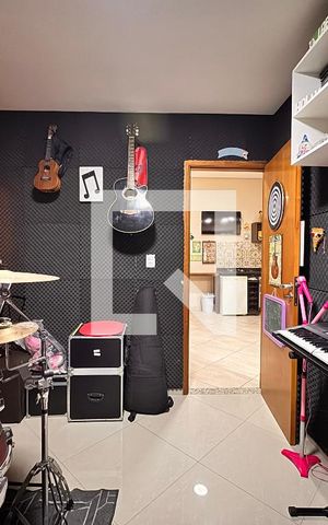 Apartamento à venda com 140m², 4 quartos e 2 vagas Apartamento à venda com 140m², 4 quartos e 2 vagasSuite 2