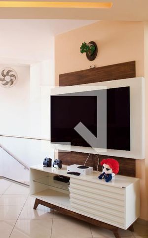 Apartamento à venda com 120m², 2 quartos e 2 vagas Apartamento à venda com 120m², 2 quartos e 2 vagasSala de TV