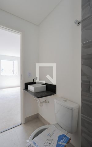 Apartamento à venda com 45m², 2 quartos e 1 vaga Apartamento à venda com 45m², 2 quartos e 1 vagaBanheiro